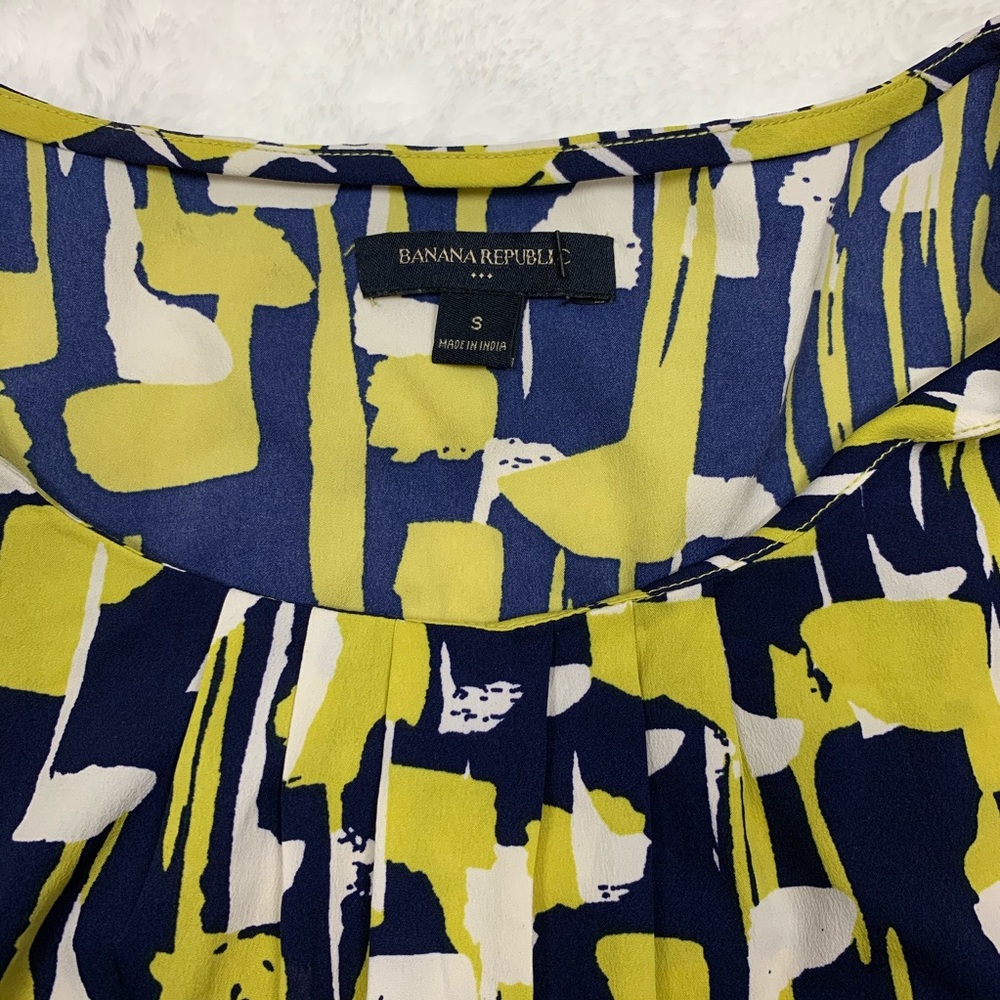Banana Republic Green, Blue and White blouse SZ S - Picture 6 of 7